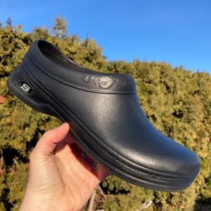 skechers sweater clogs